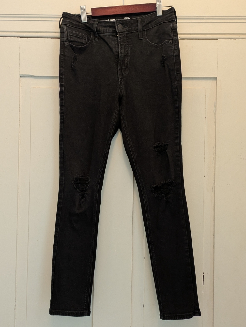 Old Navy Black Distressed Skinny Jeans- 6